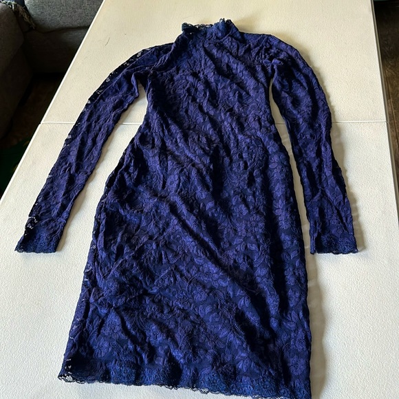 Moda international lace dress - Picture 9 of 9